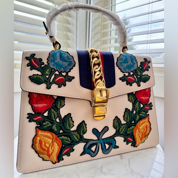 Gucci Bag - Picture 2 of 10